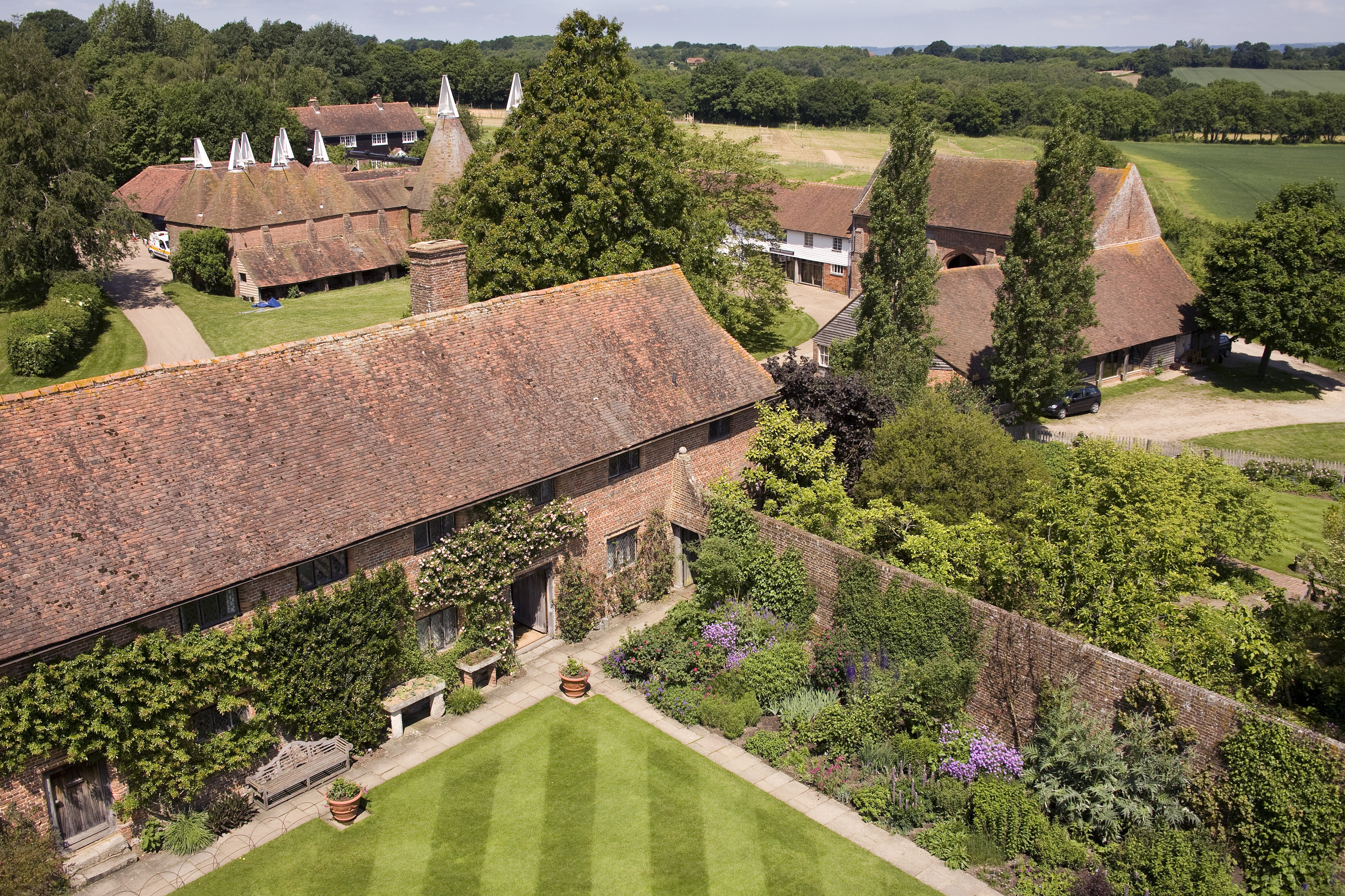 sissinghurst-penny-tweedie.jpg
