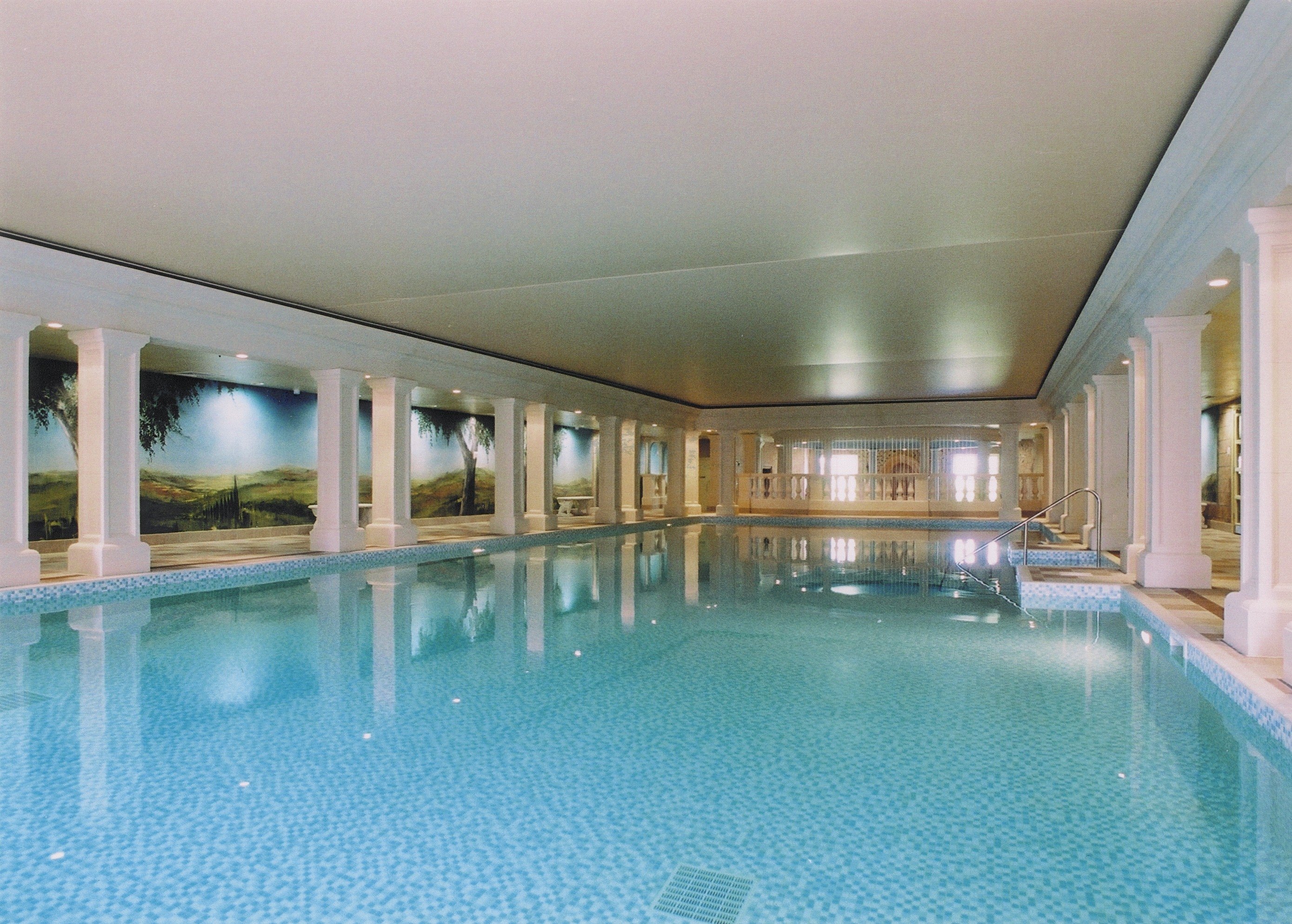 eastwell-manor---pool.jpg